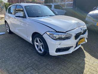 skadebil auto BMW 1-serie 118i 5drs Vaste Prijs 2016/1