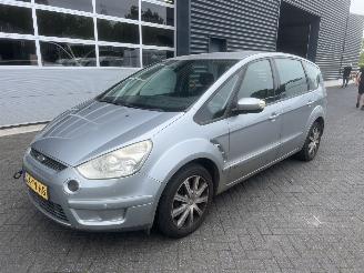 Coche siniestrado Ford S-Max 7 persoons 2007/2