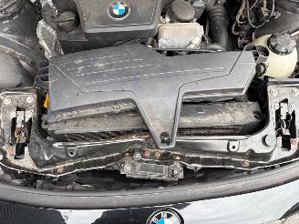 BMW 3-serie 320i 2.0 16V Combi/o  Benzine 1.997cc 135kW (184pk) RWD picture 23