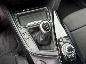BMW 3-serie 320i 2.0 16V Combi/o  Benzine 1.997cc 135kW (184pk) RWD picture 17