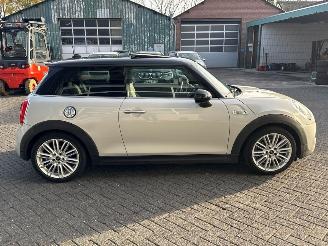 Mini Cooper S 2.0 16V Cooper S Hatchback 2Dr Benzine 1.998cc 141kW (192pk) FWD picture 6