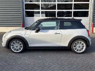 Mini Cooper S 2.0 16V Cooper S Hatchback 2Dr Benzine 1.998cc 141kW (192pk) FWD picture 2
