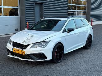 Damaged car Seat Leon ST 2.0 TSI Cupra 300 16V 4Drive Combi/o 4Dr Benzine 1.984cc 221kW (300pk) 4x4 2018/8