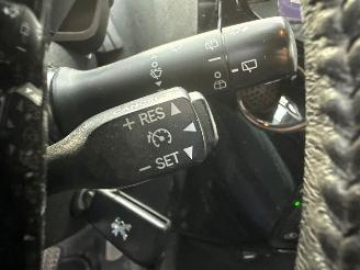 Peugeot 108 1.0 12V VVT-i Hatchback  Benzine 998cc 53kW (72pk) FWD picture 19