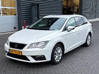 skadebil auto Seat Leon SPORTOURER ST 1.5 TSI 16V Combi/o 4Dr Benzine 1.495cc 96kW (131pk) FWD 2014/11