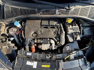 Citroën C4 cactus 1.6 Blue Hdi 100 Hatchback 4Dr Diesel 1.560cc 73kW (99pk) FWD picture 22