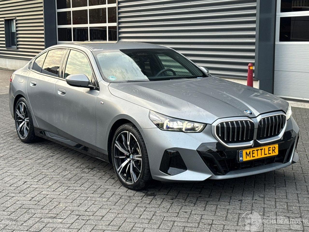 BMW 5-serie 520d M pakket, M pro 48V 2.0 TwinPower Turbo 16V Sedan 4Dr Elektrisch Diesel 1.995cc 145kW (197pk) RWD 2023-07 (11FL; 12FL) B47D20B; JA1