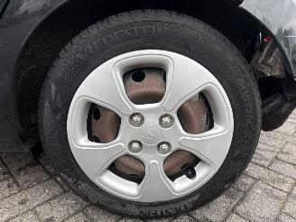 Kia Picanto 1.2 16V Hatchback  Benzine 1.248cc 63kW (86pk) FWD picture 21