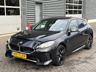 Voiture accidenté BMW 1-serie M135i xDrive 2.0 TwinPower 16V Hatchback  Benzine 1.998cc 221kW (300pk) 4x4 2025/2