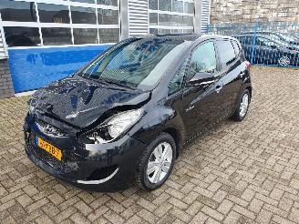 krockskadad bil auto Hyundai Ix20 1.6i i-Catcher 2012/1