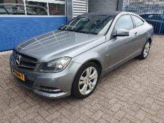 Damaged car Mercedes C-klasse Automaat COUPE 220 CDI 2011/9