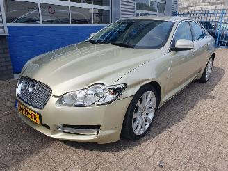uszkodzony samochody osobowe Jaguar XF 3.0 V6 Premium Luxury automaat 2008/4