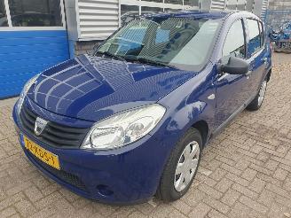 Damaged car Dacia Sandero 1.2 Ambiance 2009/10