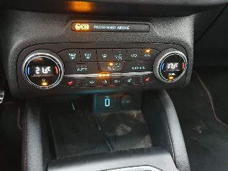 Ford Focus 1.0 EcoBoost Hybrid ST Line X Business picture 26