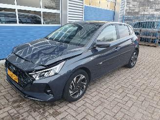 Schadeauto Hyundai I-20 1.0 T-GDI Premium Hybrid 2021/10