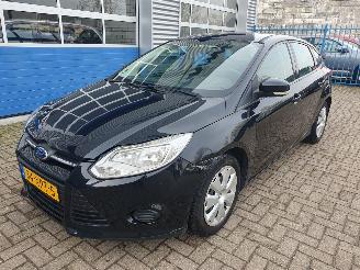 Schadeauto Ford Focus 1.0 EcoBoost Lease Trend 2012/6