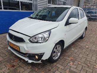 krockskadad bil auto Mitsubishi Space-star 1.0 Cool+ 2018/7