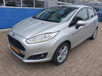 uszkodzony samochody osobowe Ford Fiesta 1.0 Style Ultimate 2016/9