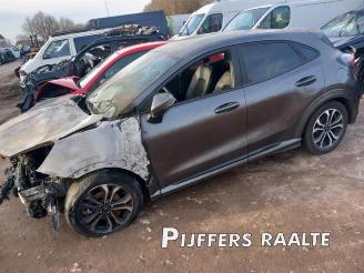 Coche siniestrado Ford Puma Puma, SUV, 2019 1.0 Ti-VCT EcoBoost mHEV 12V 2021/5