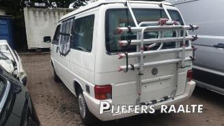 demontáž osobní automobily Volkswagen Transporter Transporter/Caravelle T4, Bus, 1990 / 2003 2.4 D 1995/2