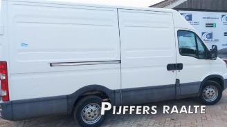 demontáž osobní automobily Iveco Daily New Daily IV, Van, 2006 / 2011 35C13V, C13V/P, S13V, S13V/P 2010/4