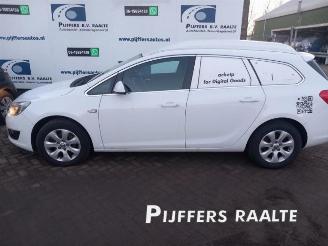 Autoverwertung Opel Astra Astra J Sports Tourer (PD8/PE8/PF8), Combi, 2010 / 2015 1.6 CDTI 16V 2016/2