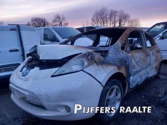 Auto da rottamare Nissan Leaf Leaf (ZE0), Hatchback, 2010 / 2017 Leaf 2013/11
