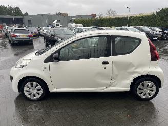 Peugeot 107 1.0 Access Accent AIRCO N.A.P PRACHTIG!!!! picture 4
