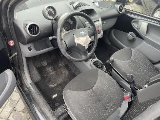 Peugeot 107 1.0-12V XS N.A.P NL AUTO 5.DRS AIRCO picture 7