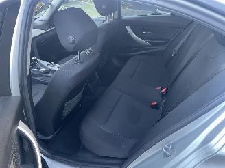 BMW 3-serie 318i Executive AUTOMAAT N.A.P NL AUTO PRACHTIG!!! picture 13