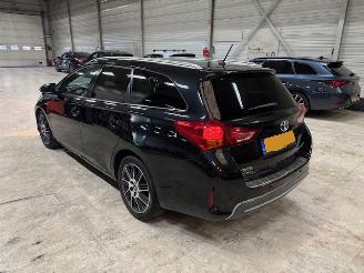 krockskadad bil auto Toyota Auris 1.8 Hybrid Touring Sport Pano 2013/10