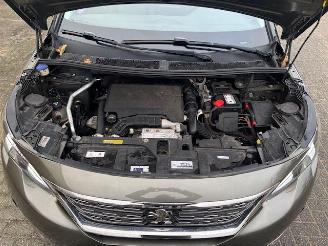 Peugeot 5008 1.2 PureTech Premium 7-pers  131pk picture 18
