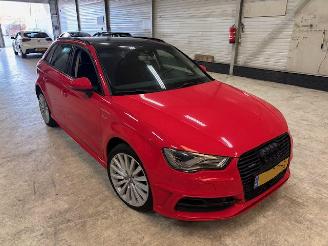 Schadeauto Audi A3 1.4 E-Tron PHEV  Pano Automaat 2015/11