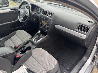 Volkswagen Jetta 1.4 TSI Hybrid Comfort Dsg picture 10