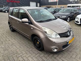 krockskadad bil auto Nissan Note 1.4 Life+ clima Nap 2012/8