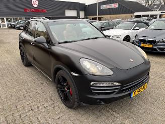 Avarii autoturisme Porsche Cayenne 4.8 S  Automaat Pano 400pk 2013/2