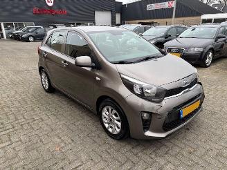 Voiture accidenté Kia Picanto 1.0 Comfort Plus Line Navigator 2018/3