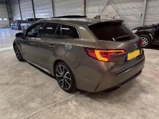 Schadeauto Toyota Corolla Touring Sports 2.0 Hybrid Trek Pano 2021/10
