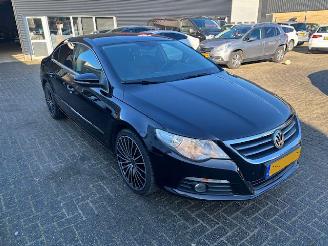 Schadeauto Volkswagen Passat 2.0 TSI  CC  211pk 2011/4