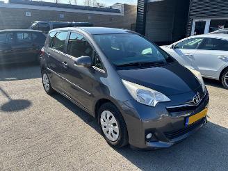 Unfallwagen Toyota Verso S 1.3  Automaat Aspiration 2012/8