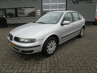 occasione autovettura Seat Leon 1.6-16V Stella 2002/5