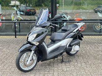 dañado motos Yamaha  X-City VP 250 2014/10