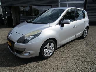 Damaged car Renault Scenic 1.5 DCI Dynamique 2011/7