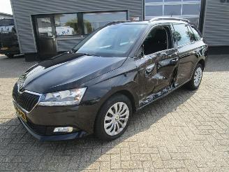 Damaged car Skoda Fabia Combi 1.0 TSI Ambition 2020/2