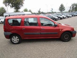 Dacia Logan MCV 1.6-16V Laureate picture 6