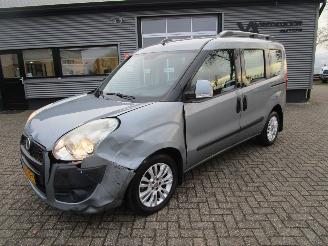 damaged passenger cars Fiat Doblo 2.0 Multijet Emotion 2010/6