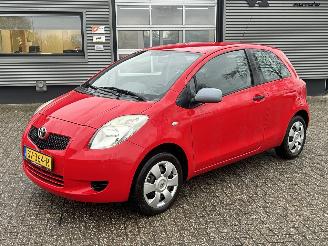 uszkodzony samochody osobowe Toyota Yaris 1.0 VVTi + 2008/8