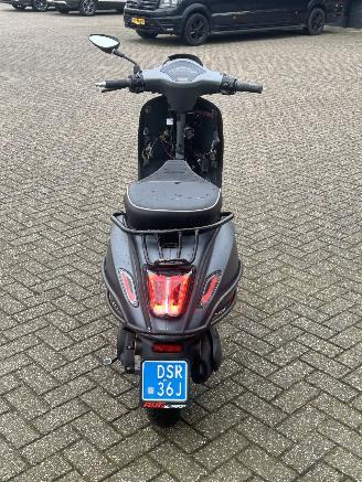 Vespa  Sprint 50 4T picture 4