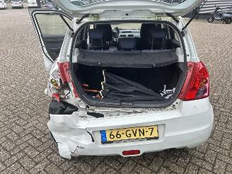 Suzuki Swift 1.3 Shogun picture 22