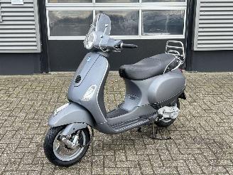 Unfall Kfz Roller Vespa  LX 50 4T 2008/8